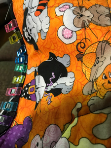 Halloween Dresden Neighborhood quilt binding close-up www.dlstewart.com